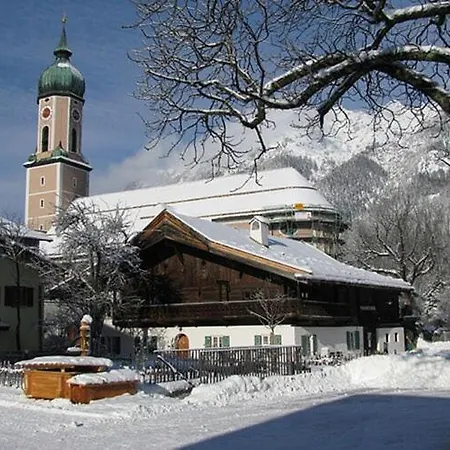 Lägenhet On The Loisachuferweg Garmisch-Partenkirchen